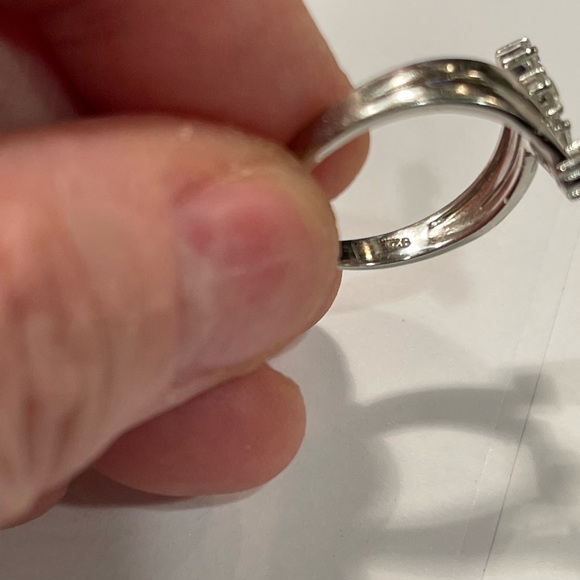 1.2ct  MOISSANITE RING!! 925 White Gold over Sterling that’s Gorgeous on finger! - Picture 10 of 10